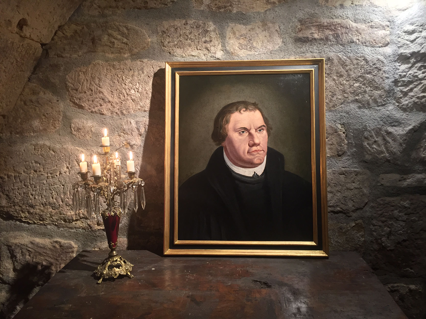 Bilderrahmen, Bilderrahmungen, Bildereinrahmungen, Rahmungen, Objektrahmungen, Modellrahmen, konservatorische Rahmungen, Passepartout, Zuschnitt